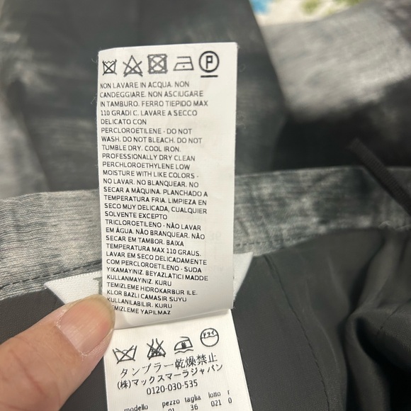 Max Mara Printed Pencil Skirt in Black and Grey, Size 2 - Picture 10 of 13